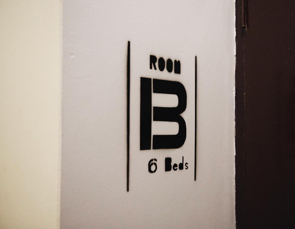 Some Rest Hostel Бангкок Экстерьер фото