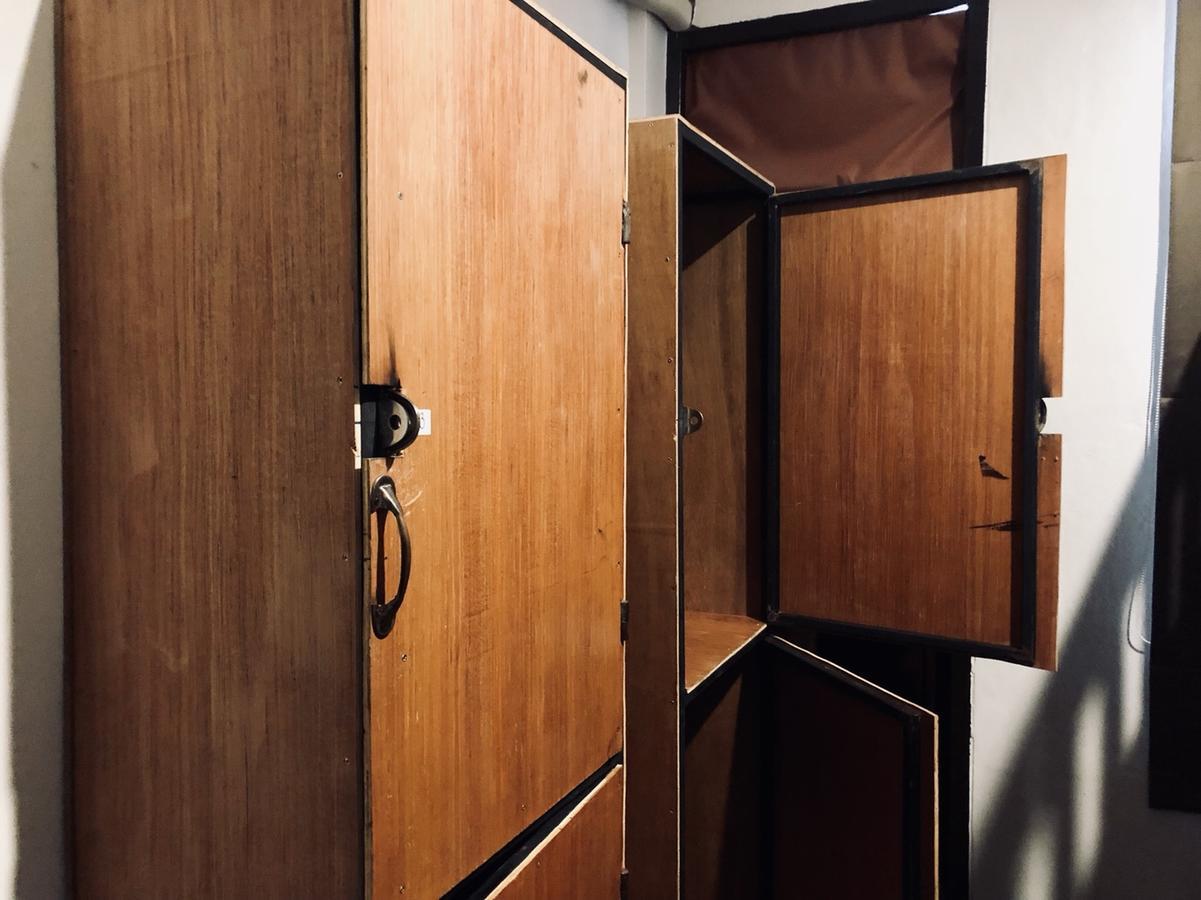 Some Rest Hostel Бангкок Экстерьер фото